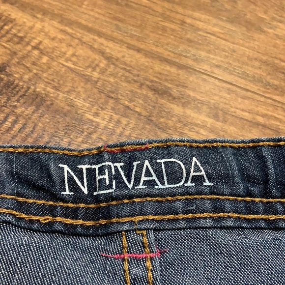 Nevada jean shorts - Picture 2 of 9